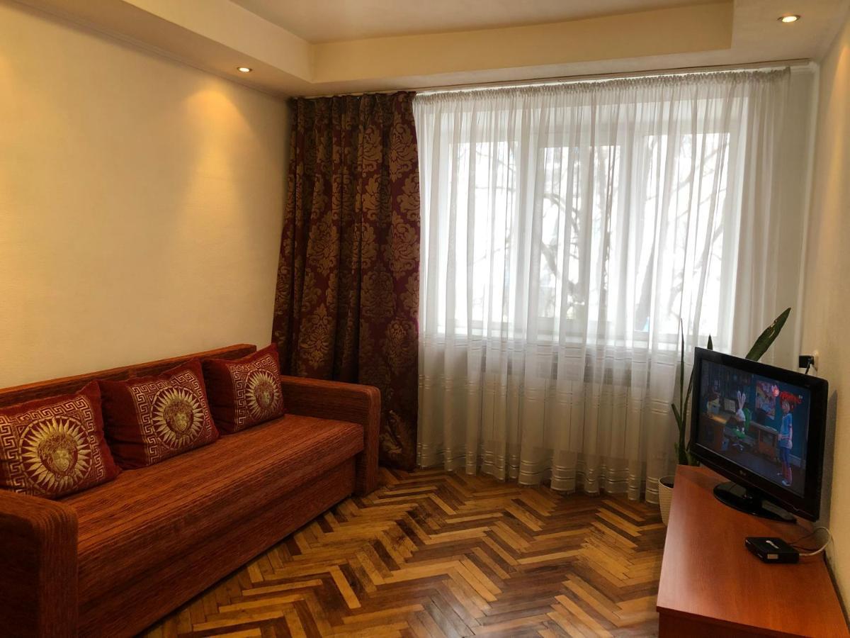 Kyiv Apartment On Peremohy Avenue 16 Daily Rent מראה חיצוני תמונה